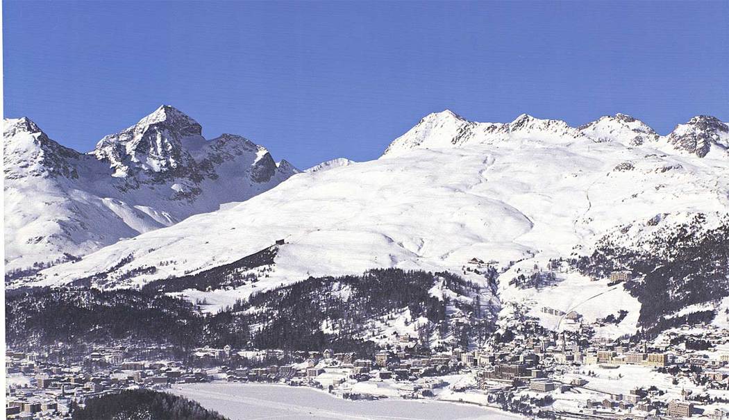  <br>Grisons, Engadine, Corviglia St. MORITZ winter in St. Moritz 80s style orignal poster